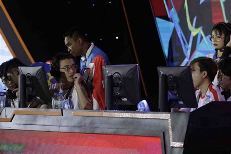 SEA Games 2023: Singapore clinch first.